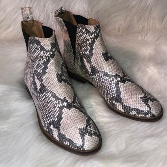Lucky brand Haylia Snakeskin booties size 7.5 - Picture 3 of 8